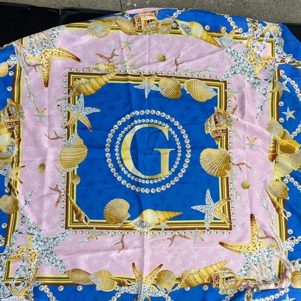 Guess vibrant scarf